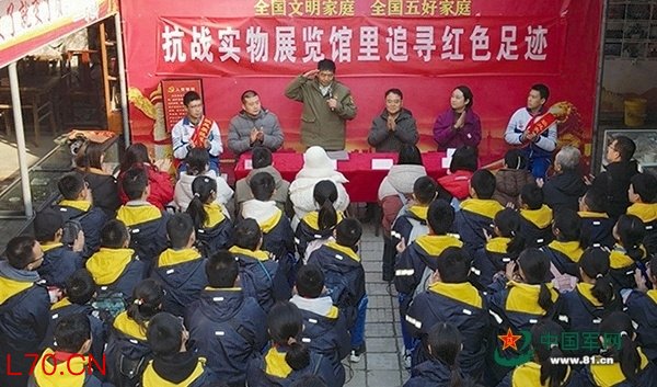 耿风泉用2万件实物留住抗战记忆 传承红色基因