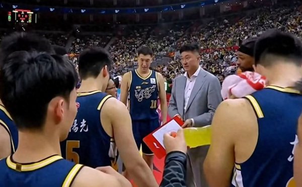 广东男篮大胜广厦, 山东惨败首输宁波, 北控深圳上演绝杀和反绝杀